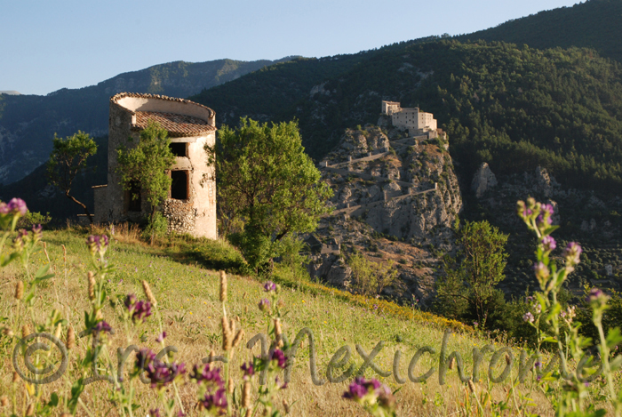 photo tour et citadelle d'Entrevaux