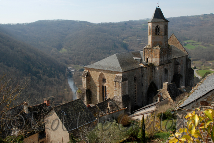 photo de najac, église st-jean